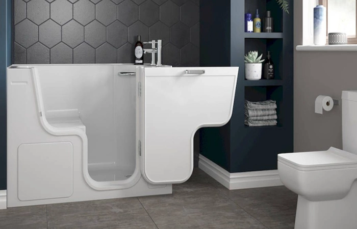 Walk-in Bathtubs with doors for the disabled and the elderly Medica
